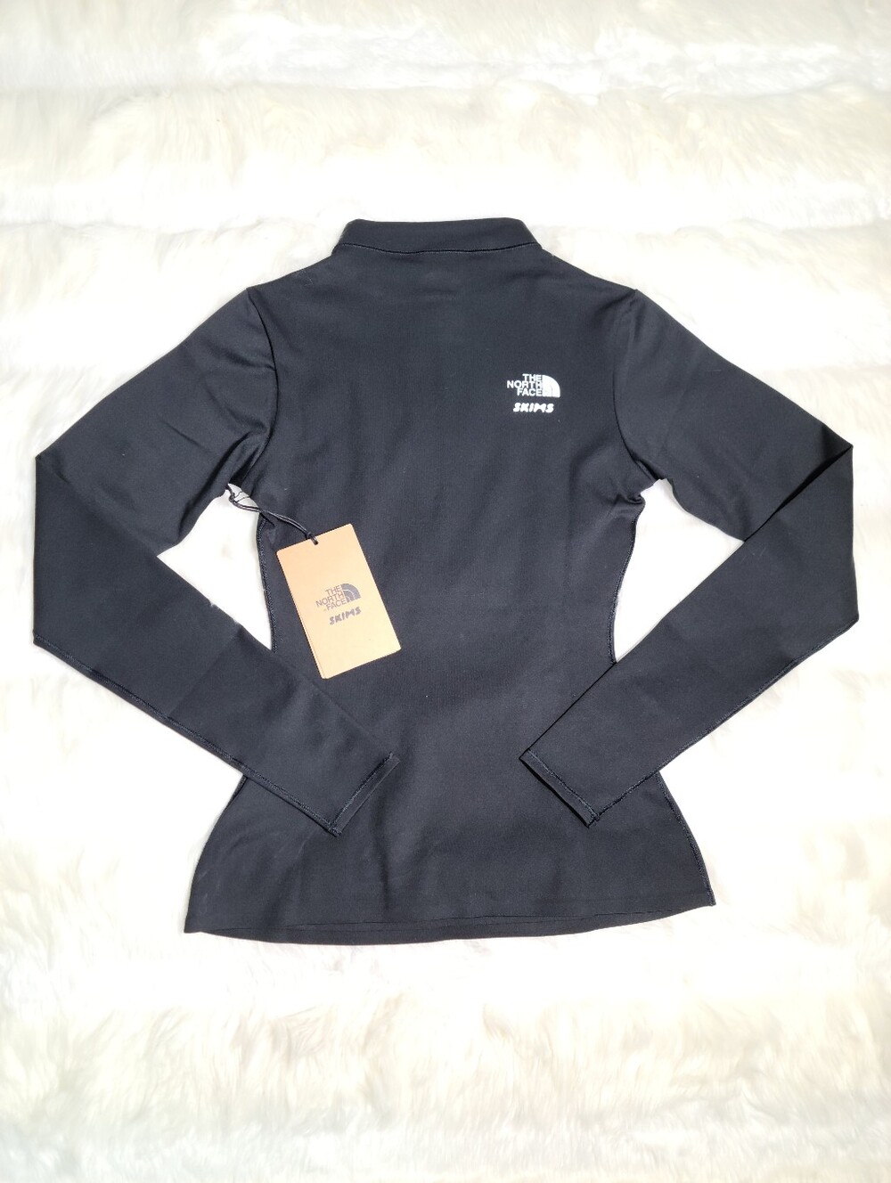 The North Face TNF x SKIMS Refina Longsleeve Top Black Onyx Women Small NEW - Picture 2 of 7